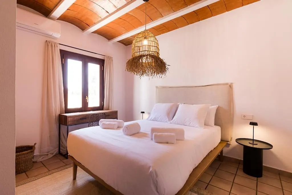 Villa 4 Palms Only 5 Minutes From Ibiza Montecristo