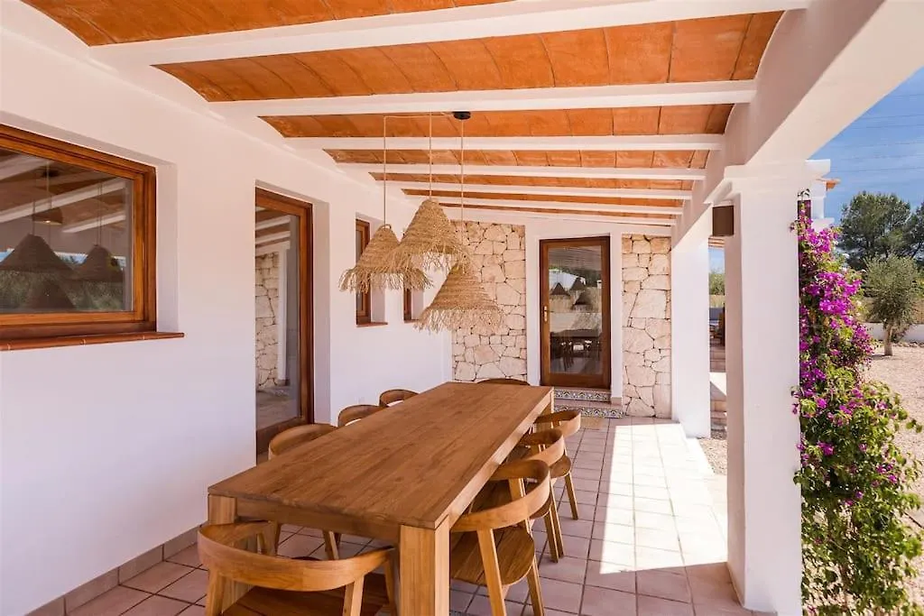Villa 4 Palms Only 5 Minutes From Ibiza Montecristo