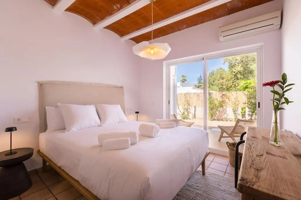 Villa 4 Palms Only 5 Minutes From Ibiza Montecristo 0*,  Spanien