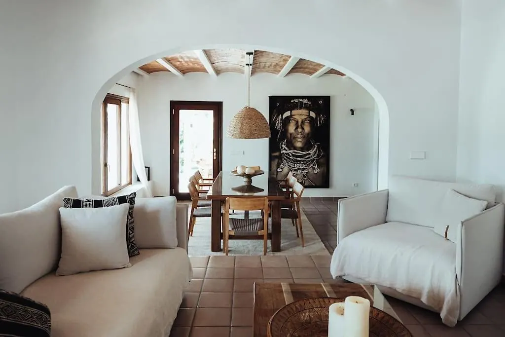 Villa 4 Palms Only 5 Minutes From Ibiza Montecristo