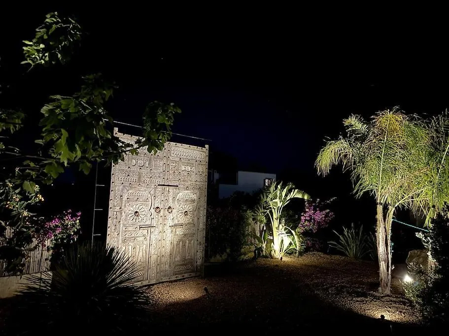 Villa 4 Palms Only 5 Minutes From Ibiza Montecristo